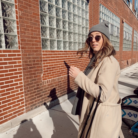 Meet your Posher, Ali - Picture 1 of 1